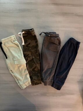 Old Navy, Cat & Jack, Rumi 2T Kids Jogger Pants Pack - Green, Camo, Gray, Navy